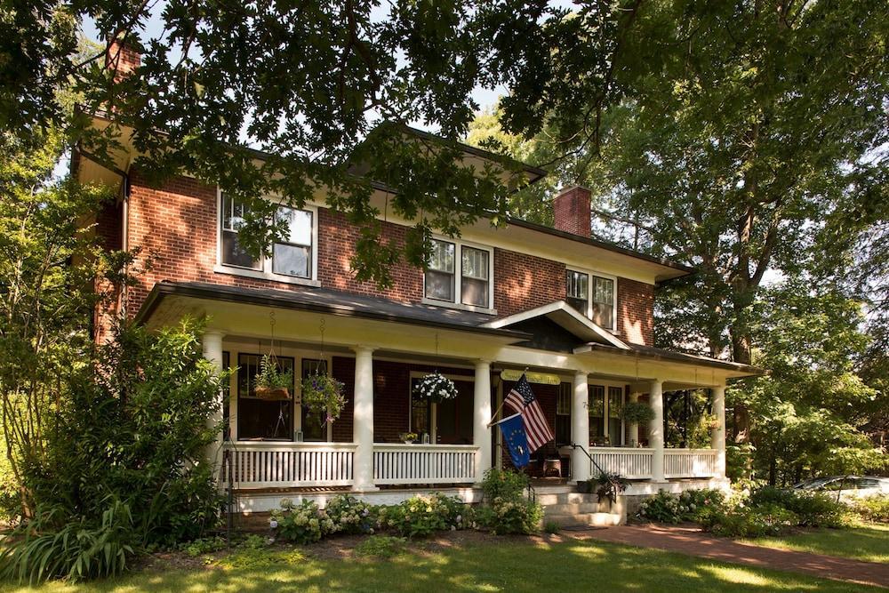 Sweet Biscuit Inn Эшвилл Экстерьер фото
